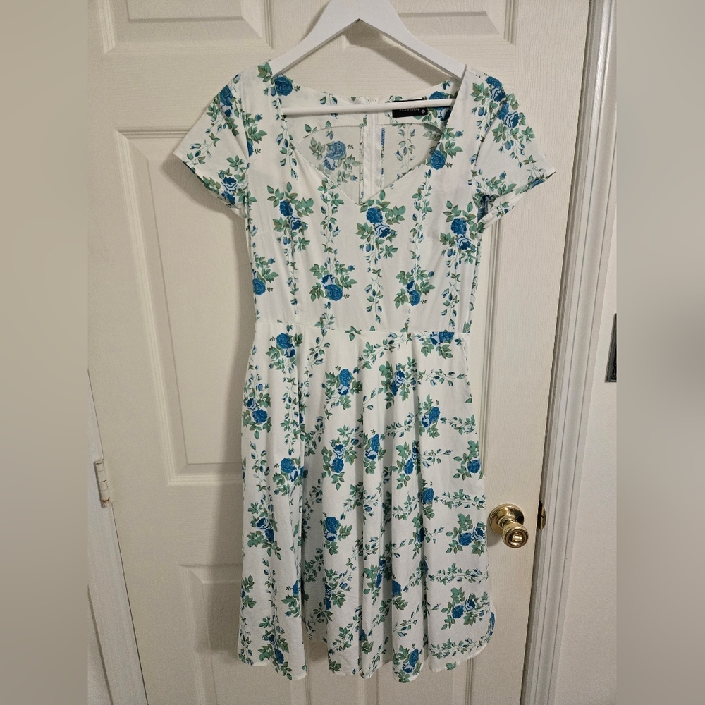Revival Fit And Flare Floral Print Pinup Retro Dress in Blue and White Size 10